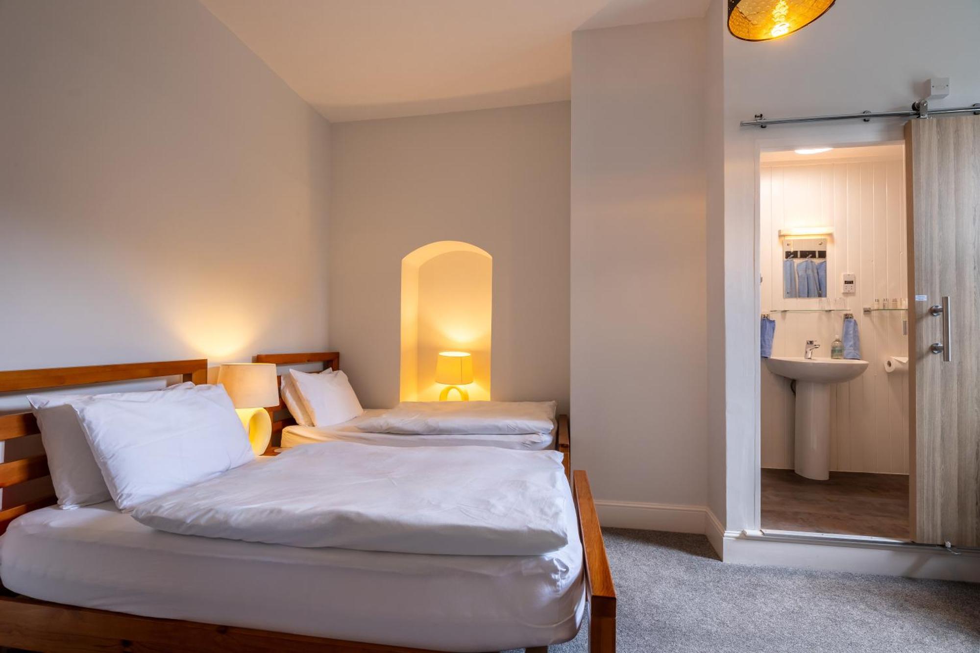 Cosy Wolf Bed & Breakfast Freshwater Εξωτερικό φωτογραφία